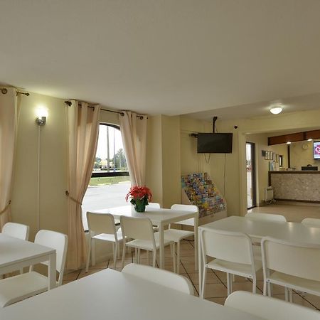 Country Hearth Inn- Кисими Екстериор снимка