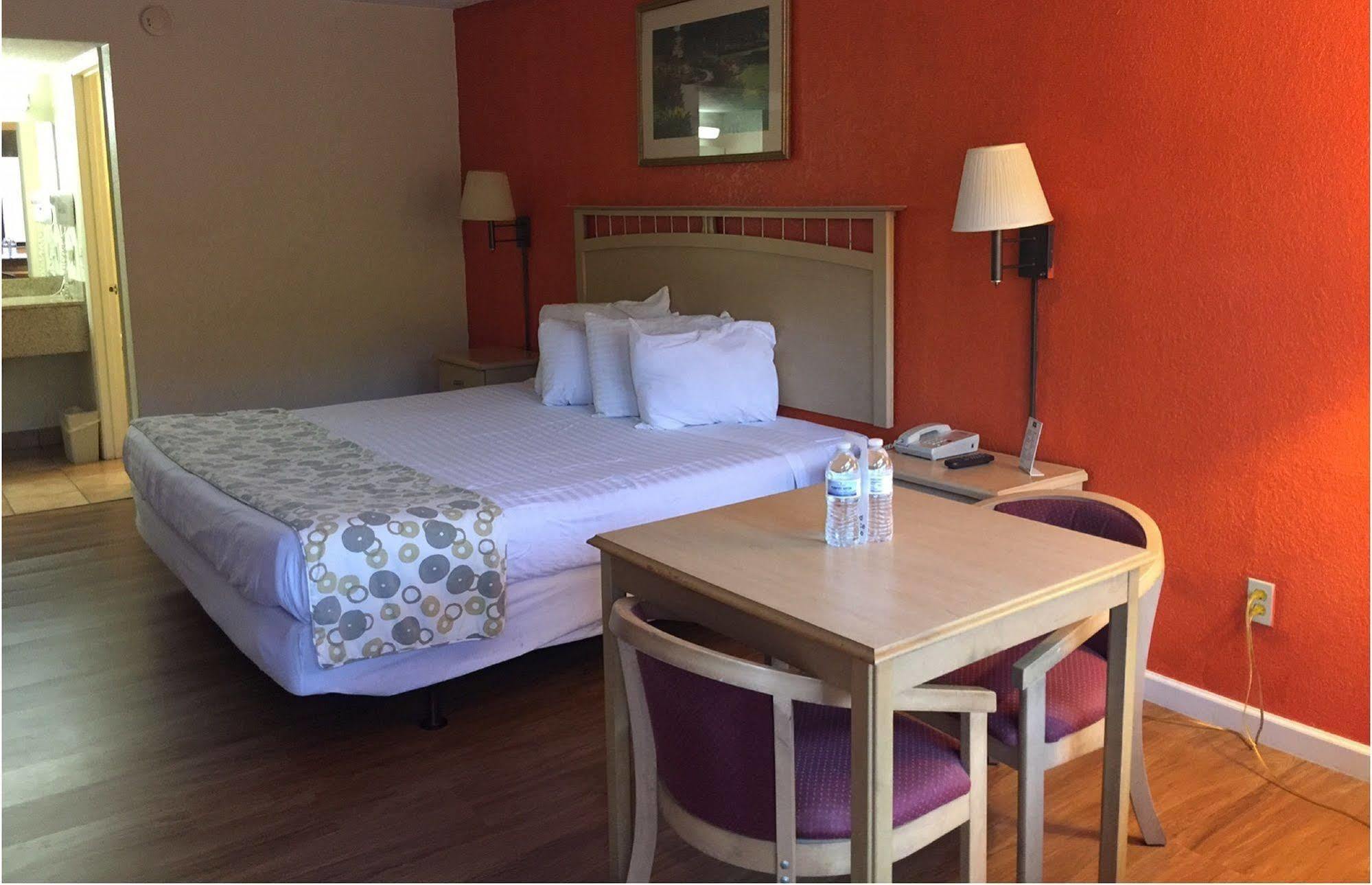 Country Hearth Inn- Кисими Екстериор снимка
